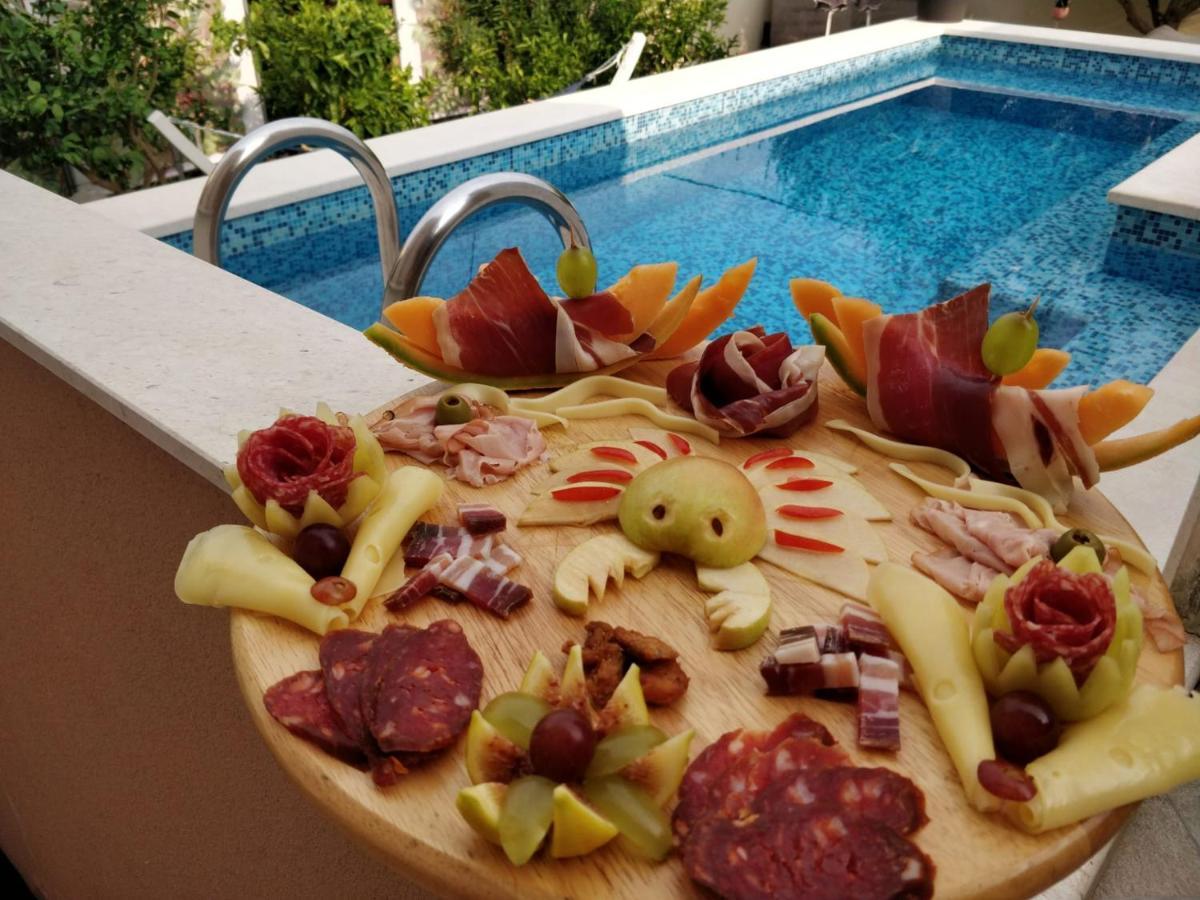 Apartments Villa A - Heating Pool Trogir Buitenkant foto